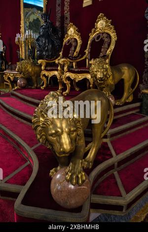 Vertical view of the throne room inside the Royal palace in Madrid Stock Photo
