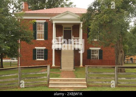 Appomattox Court House Historical Park, VA, USA. Exterior view of the Appomattox County Courthouse, used today as the visitor center. Stock Photo