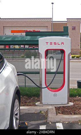 Tesla electric vehicle charging station in Union City, California Stock Photo