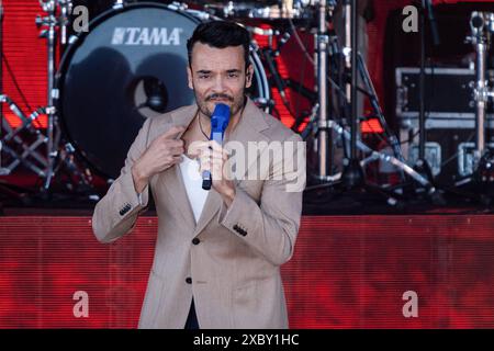 Entertainer und Sänger Giovanni Zarrella tritt mit seiner Show Eine italienische Sommernacht in den Gärten der Welt auf. 13.6.2024, Berlin, Deutschland *** Entertainer and singer Giovanni Zarrella performs his show An Italian Summer Night in the Gardens of the World 13 6 2024, Berlin, Germany kreativmedia zarrella 19 Stock Photo