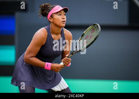 'S-HERTOGENBOSCH, NETHERLANDS - JUNE 14: Naomi Osaka of the United States of America waits for the ball to be served in her women's singles quarter final match against Bianca Andreescu of Canada on Day 5 of the Libema Open Grass Court Championships at the Autotron on June 14, 2024 in 's-Hertogenbosch, Netherlands (Photo by Rene Nijhuis/BSR Agency) Credit: BSR Agency/Alamy Live News Stock Photo