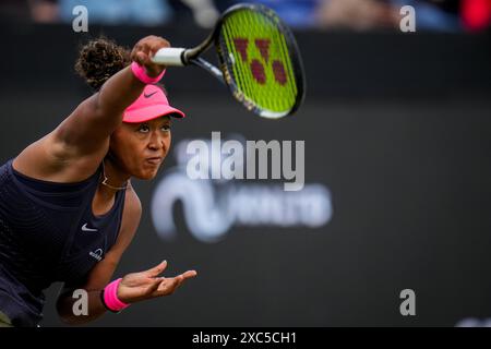 'S-HERTOGENBOSCH, NETHERLANDS - JUNE 14: Naomi Osaka of the United States of America serves in her women's singles quarter final match against Bianca Andreescu of Canada on Day 5 of the Libema Open Grass Court Championships at the Autotron on June 14, 2024 in 's-Hertogenbosch, Netherlands (Photo by Rene Nijhuis/BSR Agency) Credit: BSR Agency/Alamy Live News Stock Photo