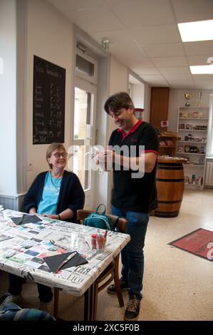 Taking orders, Restaurant Le Cadilon, Coublanc, Saône-et-Loire, Central France Stock Photo