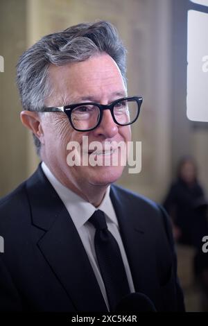 Vatican City, Vatican. 14th June, 2024. Stephen Colbert In the Lapidary Gallery in the Vatican Apostolic Palace, after the meeting with Pope Francis. Pope Francis Meets Comedians the world of humor at the Apostolic Palace on June 14, 2024 in Vatican City, Vatican. Pope Francis met with more than 100 comedians from around the world. Credit: dpa/Alamy Live News Stock Photo