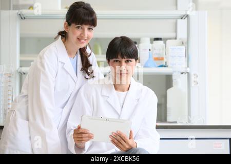 Shinthesis Lab, Research Laboratory, R&D+i, Design and synthesis of new chemical entities with therapeutic applications in oncology, Discovery and dev Stock Photo