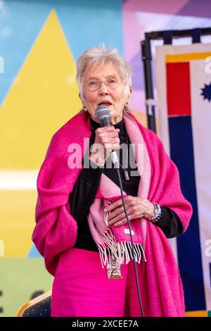 Peggy Seeger and Dirty Old Town on stage with her son Calum, debut the ...