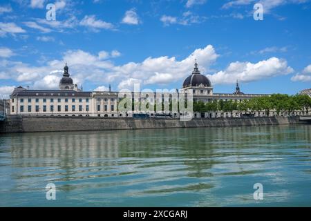 The Grand Hôtel-Dieu and Rhône in Lyon, prefecture of Auvergne-Rhône-Alpes, France. Stock Photo