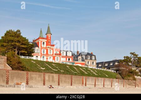 Le Crotoy, France - September 11 2020: The Hôtel Les Tourelles on the edge of the Jules Noiret dike which protects the city during high tides. Stock Photo