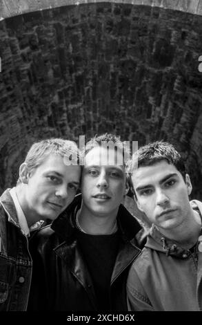 STEREOPHONICS, ORIGINAL LINEUP,  CARDIFF CASTLE, 1998: The original Stereophonics line-up in the grounds of Cardiff Castle before  their first home city concert at the iconic venue in Cardiff, Wales, UK on 12 June 1998. Photo: Rob Watkins. INFO: Stereophonics, a Welsh rock band, emerged in the 1990s as prominent figures in British rock. With Kelly Jones's raspy vocals and hits like 'Dakota,' they achieved commercial success. Their discography reflects a diverse mix of rock genres, showcasing their enduring appeal. Stock Photo