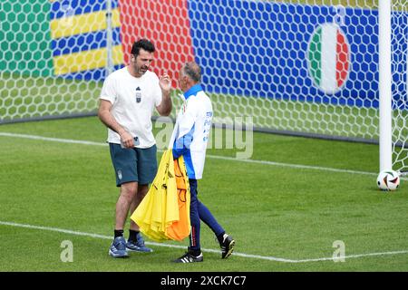 Hemberg Stadion, Germany. 17th June, 2024. Gianluigi Buffon during a training session of the italian team at the Euro 2024 football european championships at Hemberg-Stadion in Iserlohn (Germany), June 17th, 2024. Credit: Insidefoto di andrea staccioli/Alamy Live News Stock Photo