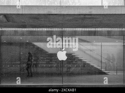 Detail of the crystal foutain of the Apple flagship store in Piazza Liberty, Milan, Lombardy, Italy Stock Photo
