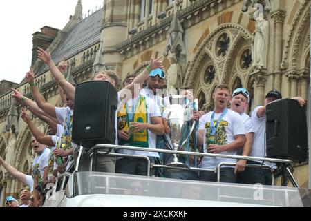 Northampton Saints Rugby team winners champions win trophy award best teams parade crowds Mayor Mayoress Town Hall people waving bus tour crowds sing Stock Photo