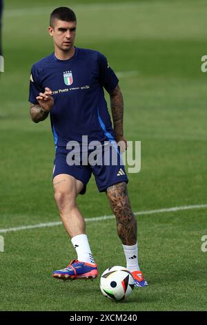 Iserlohn, Germany. 17th June, 2024. Gianluca Mancini of Italy during Italy training session at Hemberg-Stadion on June 17, 2024 in Iserlohn, Germany . Credit: Marco Canoniero/Alamy Live News Stock Photo