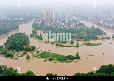 GUILIN, CHINA - JUNE 18, 2024 - Flood waters inundate low-lying areas in Quanzhou county, Guilin city, South China's Guangxi Zhuang Autonomous region, Stock Photo