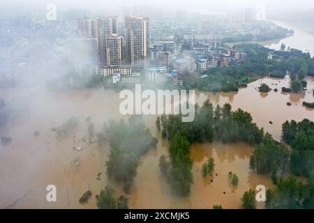 GUILIN, CHINA - JUNE 18, 2024 - Flood waters inundate low-lying areas in Quanzhou county, Guilin city, South China's Guangxi Zhuang Autonomous region, Stock Photo