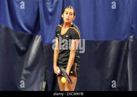 Ilkley, UK. 17th June, 2024. Ilkley Tennis Club, England, June 17th 2024: Naiktha Bains during W100 Ilkley match against Mariam Bolkvadze at Ilkley Tennis Club on June 17th 2024. (Sean Chandler/SPP) Credit: SPP Sport Press Photo. /Alamy Live News Stock Photo