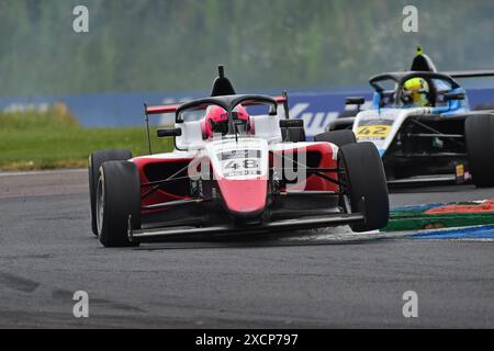 Lifting a wheel, Alex Berg, Fortec Motorsport, ROKiT F4 British ...