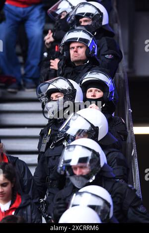 Dortmund, Germany. 18th June, 2024. Fussball UEFA EURO 2024 Gruppenphase 1. Spieltag Tuerkei - Georgien am 18.06.2024 im BVB Stadion Dortmund in Dortmund Polizei Foto: Revierfoto Credit: ddp media GmbH/Alamy Live News Stock Photo