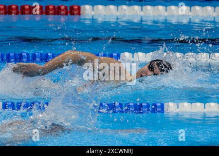 Indianapolis, Indiana, USA. 18th June, 2024. ROBERT FINKE (SPA-FL) takes out the first 100 meters of the men's 800 meter final during the USA Swimming Olympic Team Trials at Lucas Oil Stadium. (Credit Image: © Scott Rausenberger/ZUMA Press Wire) EDITORIAL USAGE ONLY! Not for Commercial USAGE! Stock Photo