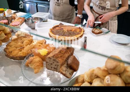 Homemade food at Pages & Sips, cafe restaurant bookshop with pastry and cake in the old town of Geneve in Switzerland on 21 May 2023. Plat maison chez Stock Photo