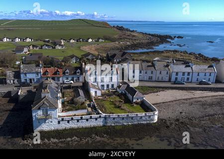 CAPTAINS GARDEN/ HOUSE IN THE ISLE OF WHITHORN, DUMFRIES AND GARDEN. SCOTLAND. Stock Photo