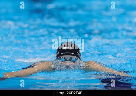 Indianapolis, Indiana, USA. 19th June, 2024. KATE DOUGLAS (NYAC-MR) Swims her semifinal heat of the women's 200 meter breaststroke during the USA Swimming Olympic Team Trials at Lucas Oil Stadium. (Credit Image: © Scott Rausenberger/ZUMA Press Wire) EDITORIAL USAGE ONLY! Not for Commercial USAGE! Credit: ZUMA Press, Inc./Alamy Live News Stock Photo