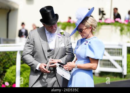 Zara and Mike Tindall (left) during day three of Royal Ascot at Ascot Racecourse, Berkshire. Picture date: Thursday June 20, 2024. Stock Photo