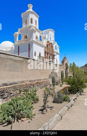 Cactus gardens outside adobe walls around San Xavier del Bac Mission church — Tucson Arizona, April 2024 Stock Photo