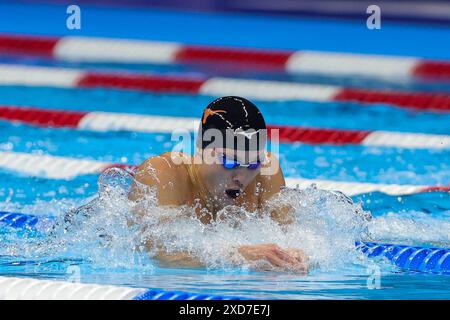 Indianapolis, Indiana, USA. 20th June, 2024. CARSON FOSTER (RAYS-OH) swims the breaststroke leg of the men's 200 meter Individual medley during the second semifinal heat at the USA Swimming Olympic Team Trials at Lucas Oil Stadium. (Credit Image: © Scott Rausenberger/ZUMA Press Wire) EDITORIAL USAGE ONLY! Not for Commercial USAGE! Stock Photo