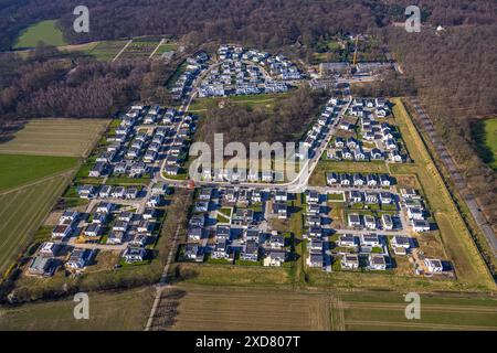 Aerial view, semi-circular housing estate, Robert-Geritzmann-Höfe ...