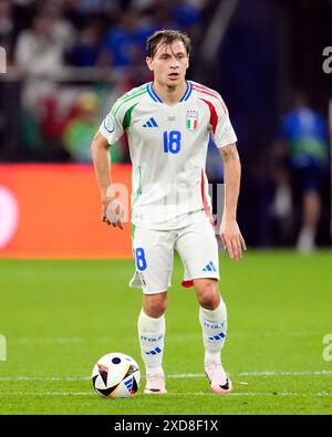 italys-nicolo-barella-during-