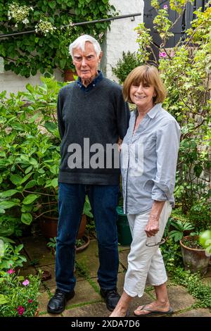 Portrait of artist, David Gentleman with wife Sue in their Camden garden, London, UK Stock Photo