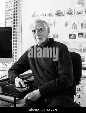 Artist David Gentleman in his Camden studio, London, UK Stock Photo