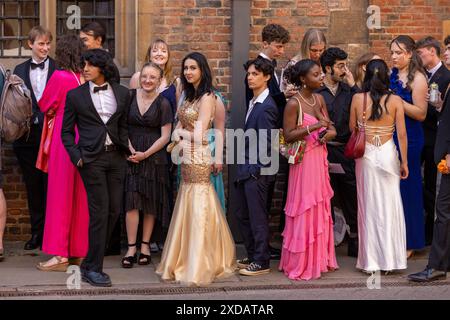 Picture dated June 17th shows students going to the  Trinity May Ball at Cambridge University on Monday evening.   Rich Cambridge University students Stock Photo