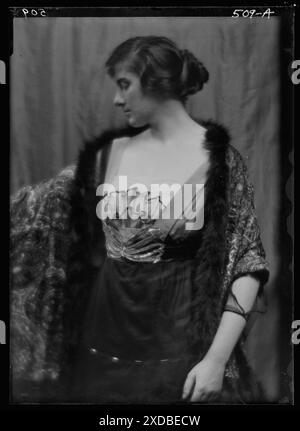 Damrosch, Alice, Miss, portrait photograph. Genthe photograph collection. Stock Photo