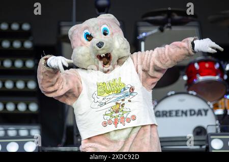 Manchester, England, 21st June, 2024. Green Day headlining Emirates Old Trafford on their The Saviors Tour. Credit: Izzy Clayton/Alamy Live News Stock Photo