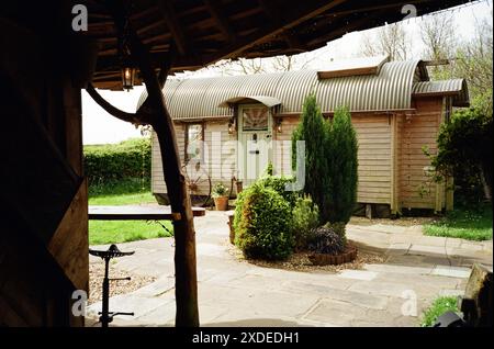 The Wagon and the Wigwam hot tub tiny house holiday guest accommodation, Hattingley, Medstead, Alton, Hampshire, England, United Kingdom. Stock Photo