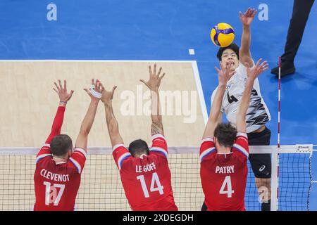 Pasay City, Philippines. 22nd June, 2024. Miyaura Kento (top R) of Japan spikes the ball during the match between Japan and France at the Men's Volleyball Nations League (VNL) 2024 in Pasay City, the Philippines, on June 22, 2024. Credit: Rouelle Umali/Xinhua/Alamy Live News Stock Photo