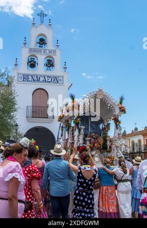 Pilgrims stop at the house of the brotherhood during the annual pilgrimage to the village of El Rocio in Almonte, Huelva, Spain. Stock Photo