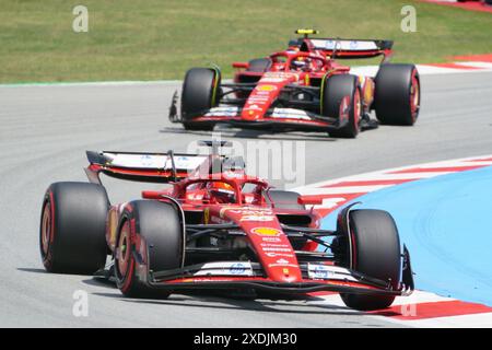 L to R): Charles Leclerc (MON) Ferrari; Carlos Sainz Jr (ESP