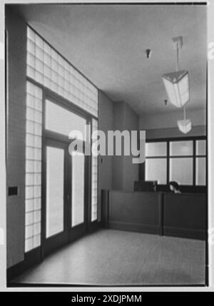 Corning Glass Works, Parkersburg, West Virginia. Foyer II. Gottscho-Schleisner Collection Stock Photo