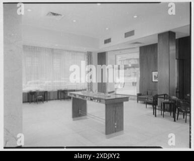 Chemical Corn Exchange, 425 Park Ave., New York. Entrance section. Gottscho-Schleisner Collection Stock Photo