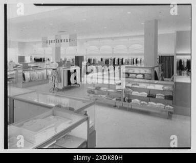 Burdine's department store, business in Miami Beach, Florida. Coordinator. Gottscho-Schleisner Collection Stock Photo