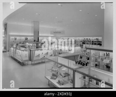 Burdine's department store, business in Miami Beach, Florida. Toiletries. Gottscho-Schleisner Collection Stock Photo