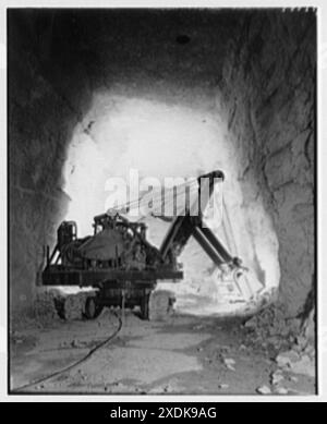 Pittsburgh Plate Glass Co., Columbia Chemical Division. Underground VIII. Gottscho-Schleisner Collection Stock Photo