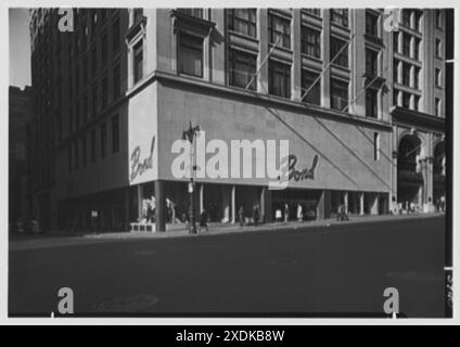 Bond's, business at 5th Ave. and 35th St., New York City. Exterior II. Gottscho-Schleisner Collection Stock Photo