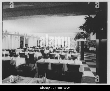 Candlelight Restaurant, Central Ave., Yonkers, New York. Garden room. Gottscho-Schleisner Collection Stock Photo