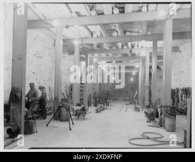 Pittsburgh Plate Glass Co., Columbia Chemical Division. Underground IV. Gottscho-Schleisner Collection Stock Photo