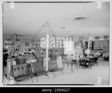 Candlelight Restaurant, Central Ave., Yonkers, New York. Foyer III. Gottscho-Schleisner Collection Stock Photo