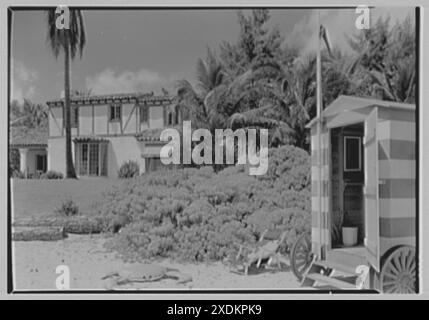 Harvey Ladew, residence in Gulf Stream, Florida. Beach to house. Gottscho-Schleisner Collection Stock Photo